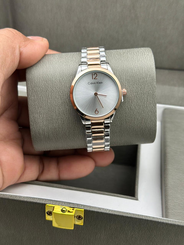 Fiora Alure Classic Women's Subdial Watch